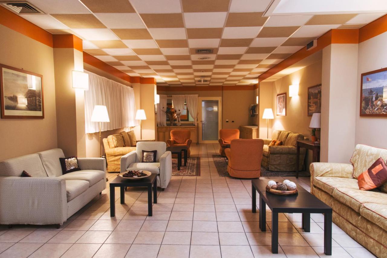 Hotel Clementi ساليس تيرمي المظهر الخارجي الصورة