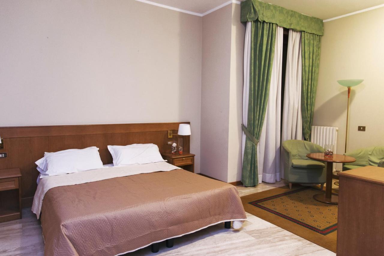 Hotel Clementi ساليس تيرمي المظهر الخارجي الصورة